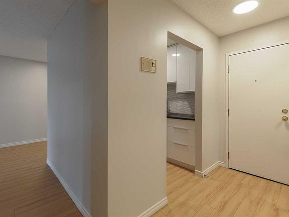 5th image of 1919 E 36th St SW #211