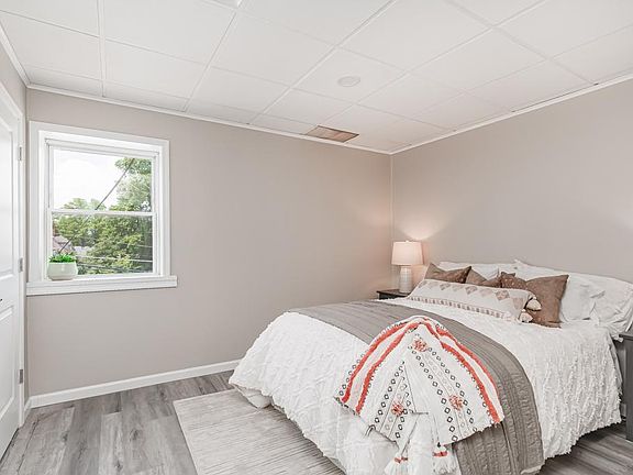 4th image of 2465 N High St APT 11