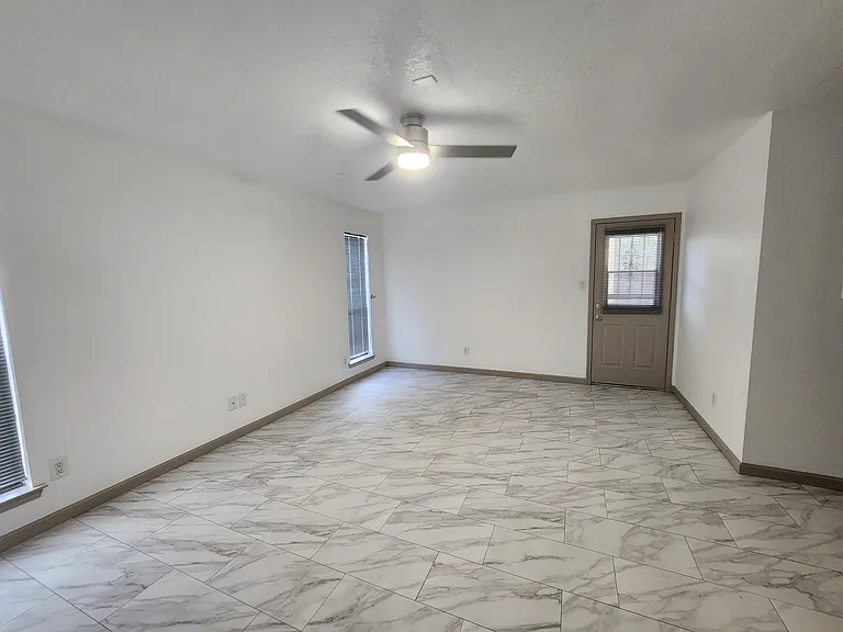 112 Canyon View Ct NE — Photo 6