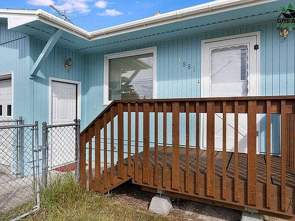 3rd image of 1881 Aurora Dr