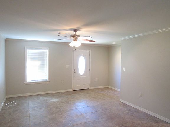 3rd image of 112 Crocker Ln