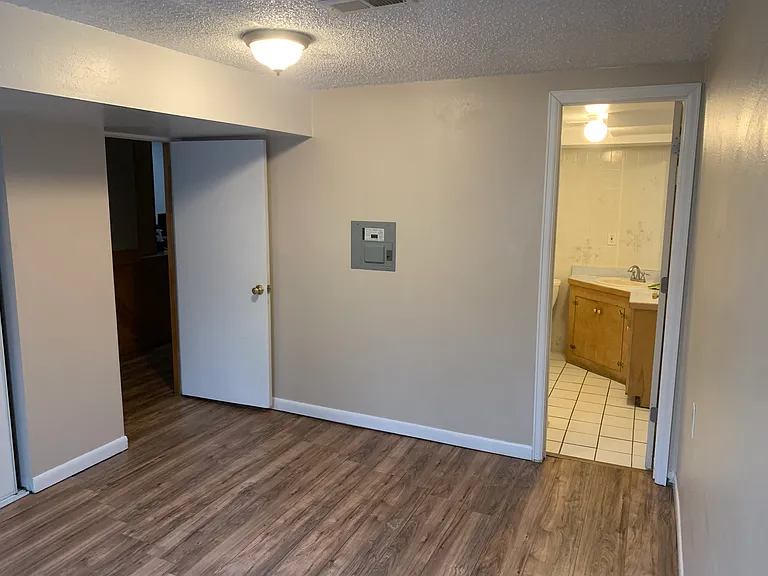 9785 High St — Photo 6