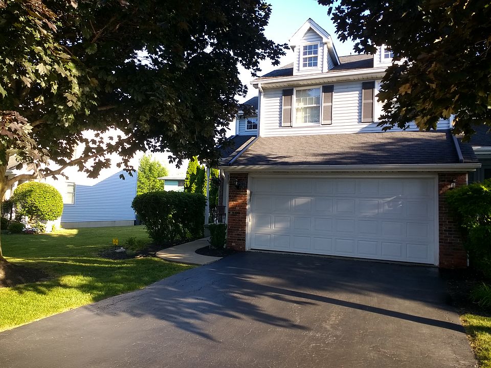 1st image of 35 Hillcrest Hts