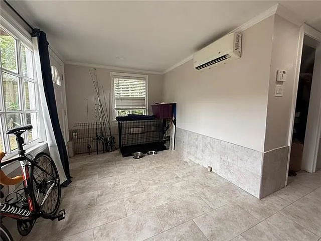 2735 Octavia St — Photo 18