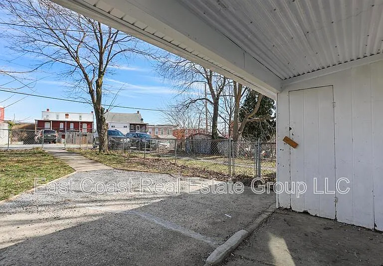 812 Dale St — Photo 16