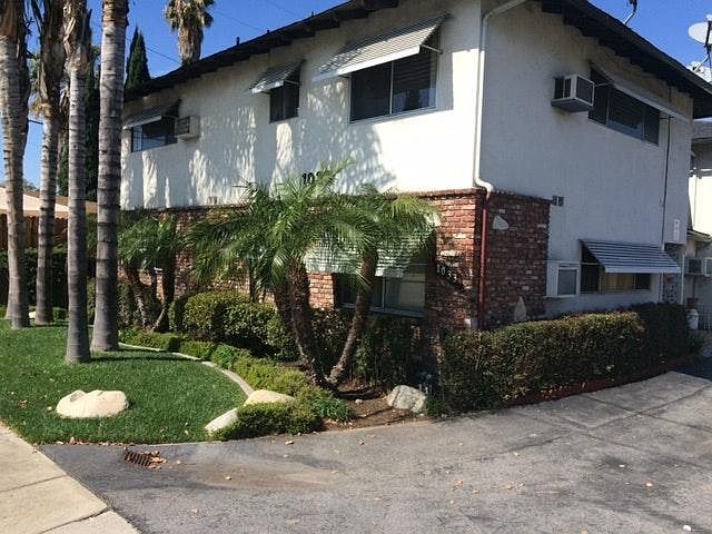 1st image of 1033 W Cypress St APT 6