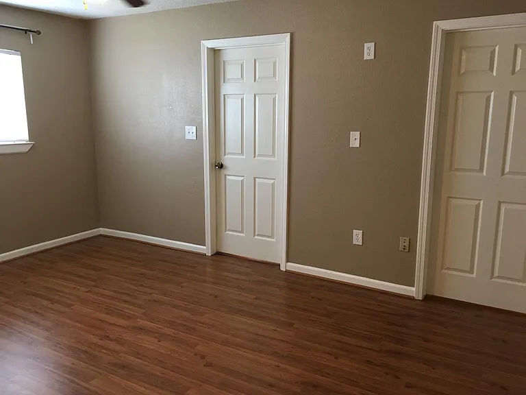 3110 Kleinmann Ave — Photo 3