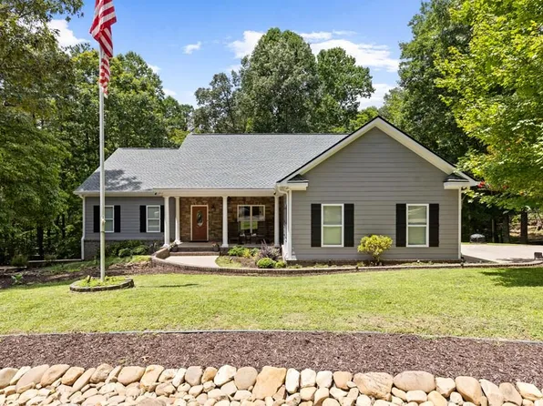 45 Hemlock Ct, Talking Rock, GA 30175