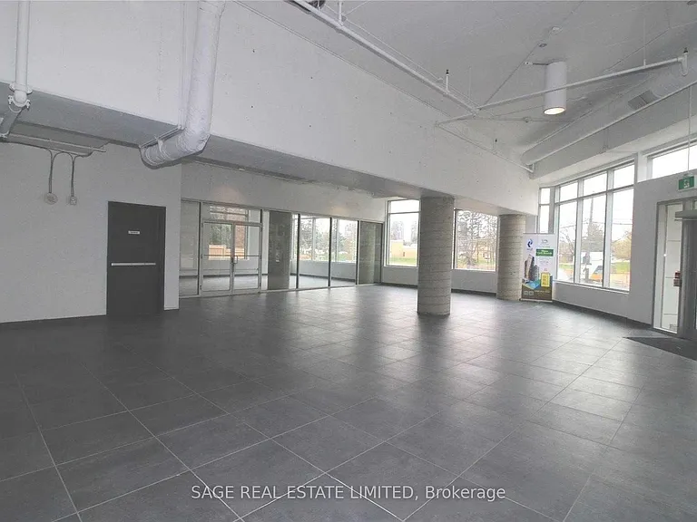 158 King St N #2002 — Photo 3