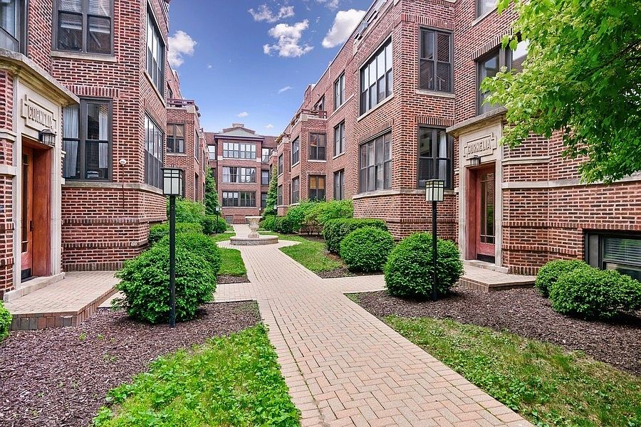 1st image of 745 W Cornelia Ave APT 1S