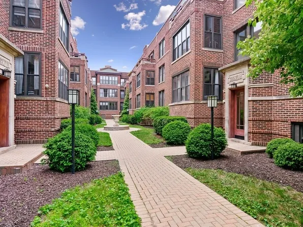745 W Cornelia Ave APT 1S, Chicago, IL 60657