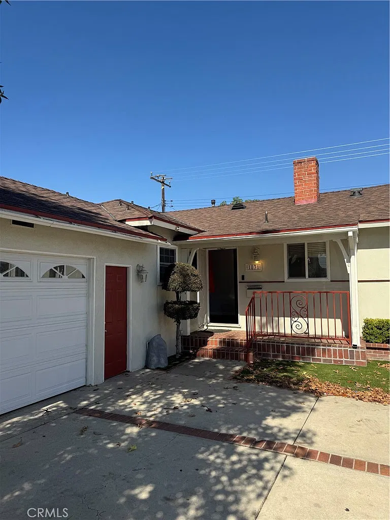 3 bed, 1493 sqft, $3,995 — Photo 1