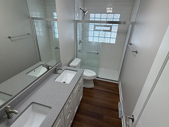 2nd image of 855 Munhall Ave #B