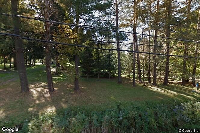 2nd image of 1690 Mill Rd