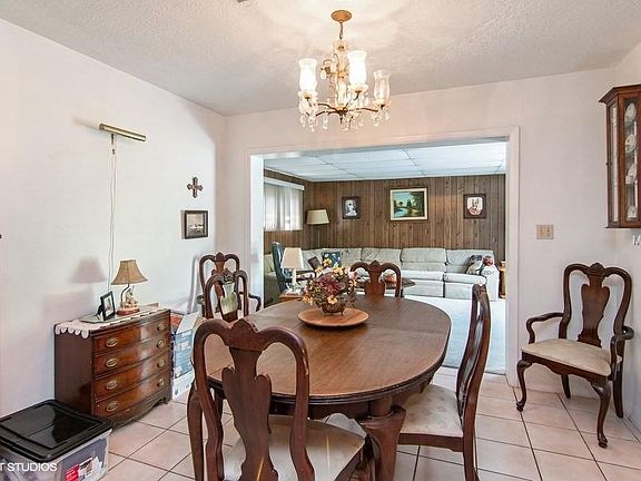 4th image of 5312 7th Avenue Dr W