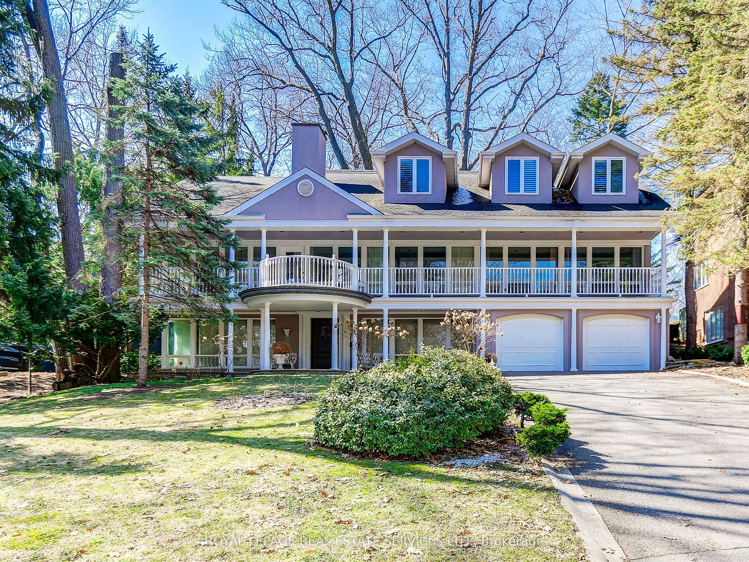32 Edenbrook Hl