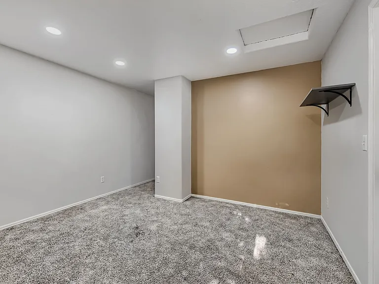 4605 SW 164th Ter — Photo 18