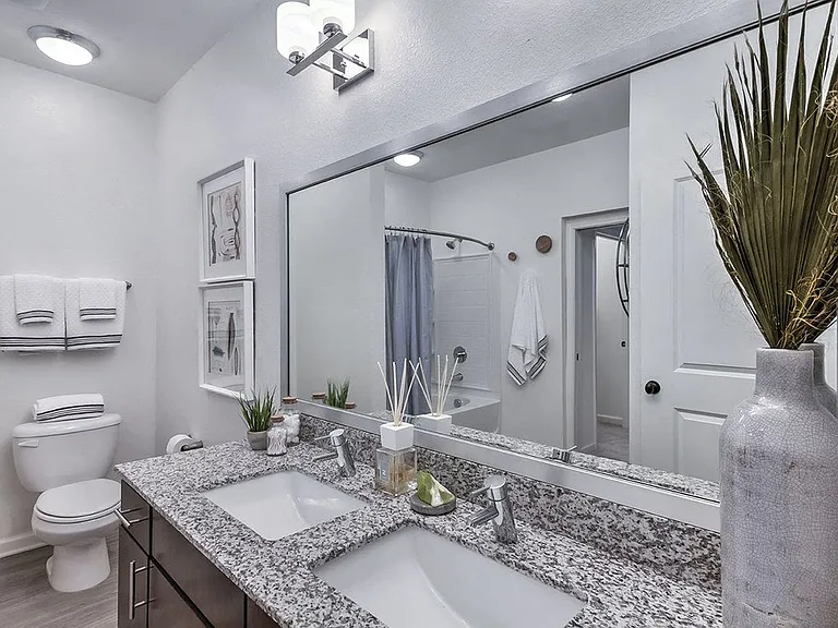 Residence at Tailrace Marina — Photo 9