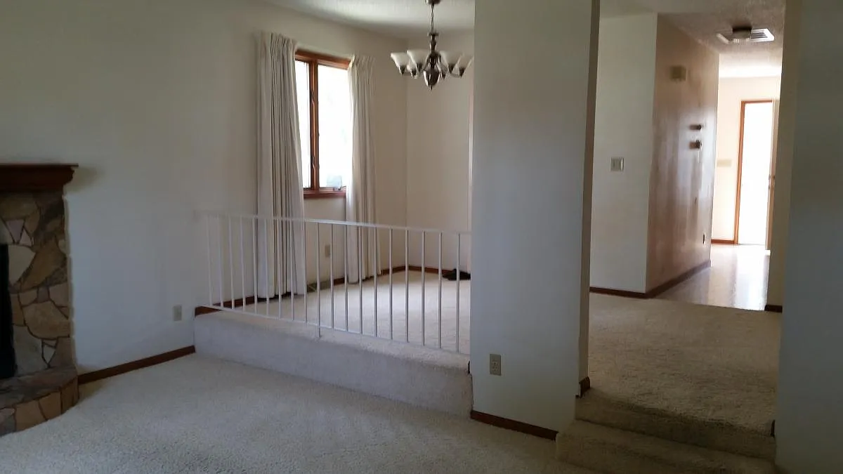 1001 Lori Lane — Photo 2