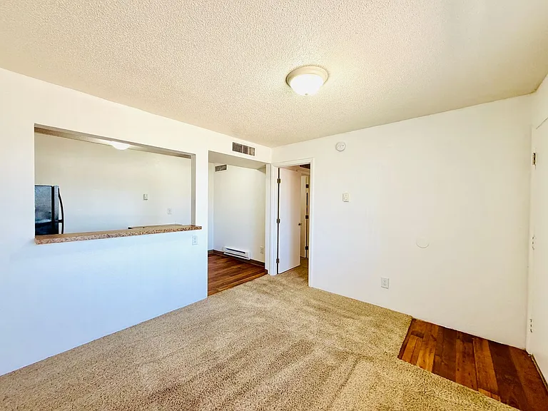 Santa Cruz Apartments - Studios, 1 Bedroom and 2 Bedrooms with Pool! — Photo 19