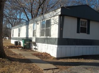 85 Circle Creek Ln, East Saint Louis, IL 62206