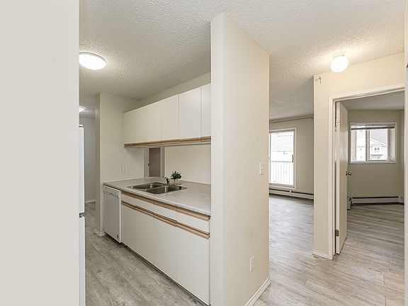 5th image of 4220 139th Ave NW #407