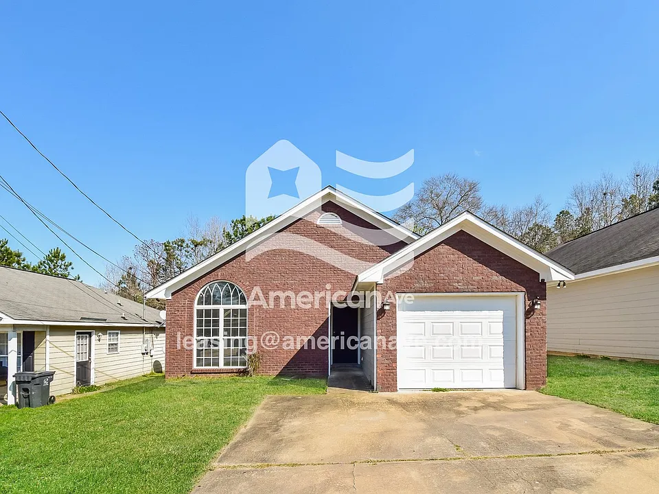 806 Pine Hill Ct