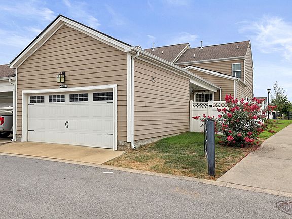 3rd image of 739 Westcott Ln