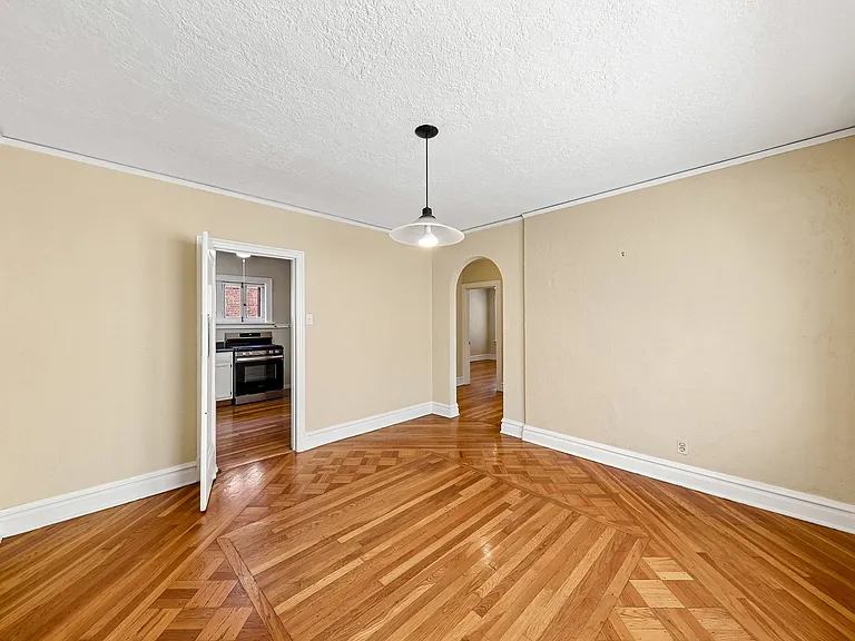 7315 Lindell Blvd #1 — Photo 11