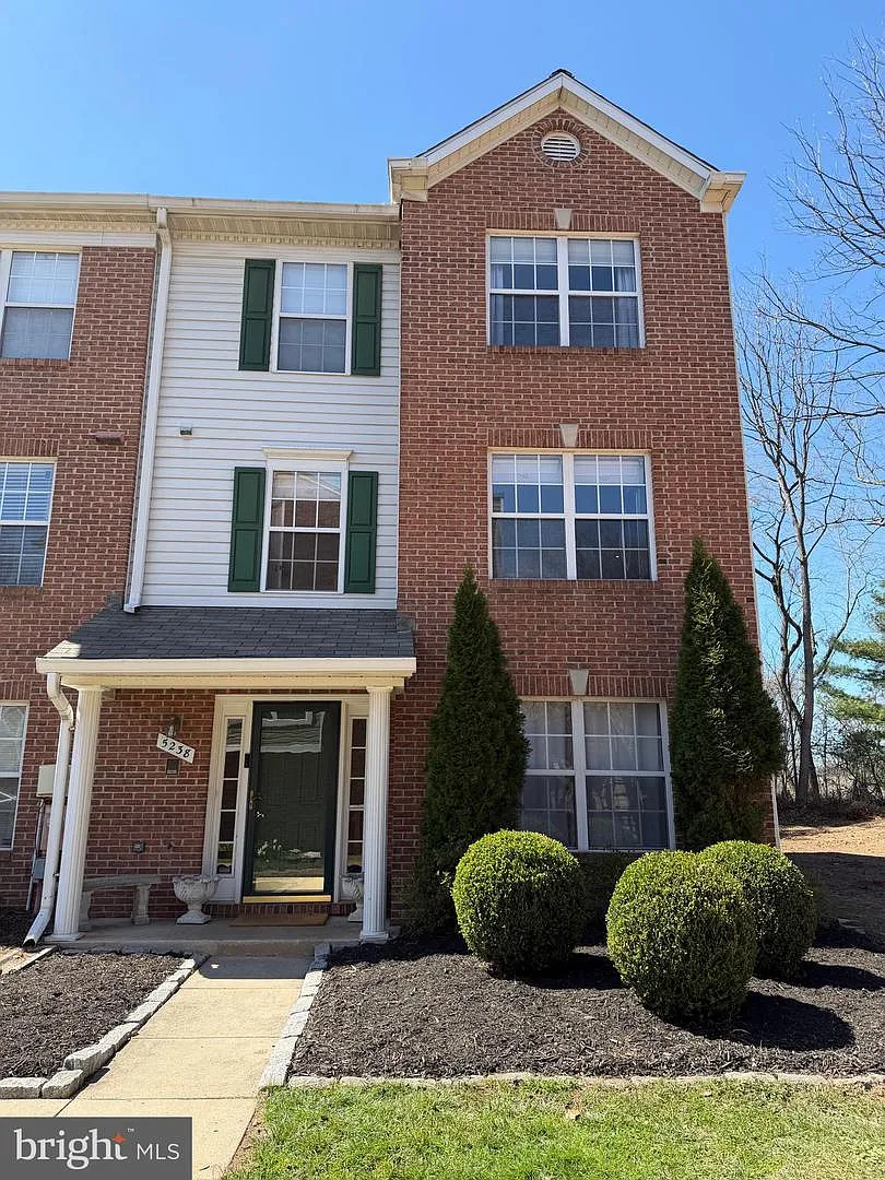 5238 Lightfoot Path photo 1