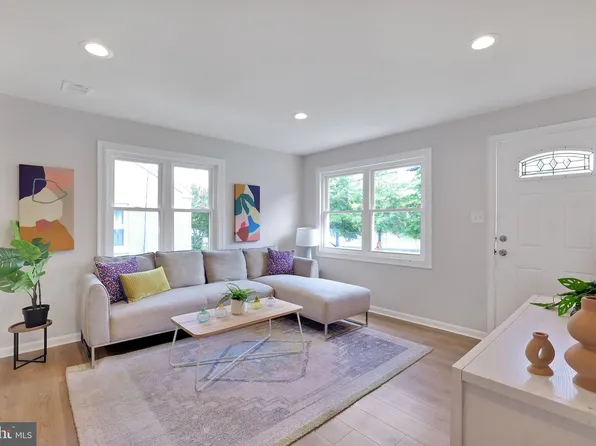 1406 Nye St, Capitol Heights, MD 20743