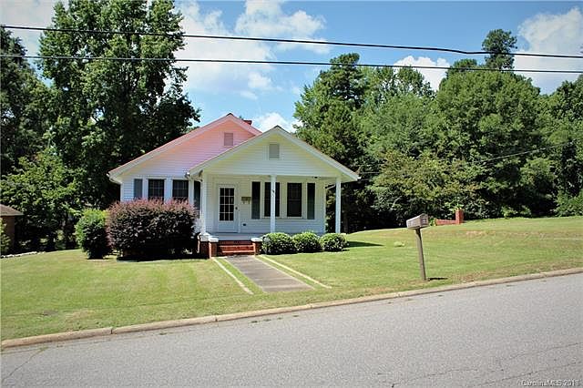 1st image of 513 Woodland Dr