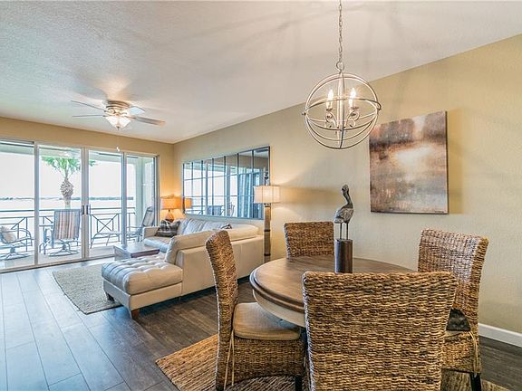 4th image of 4717 Dolphin Cay Ln S APT 206