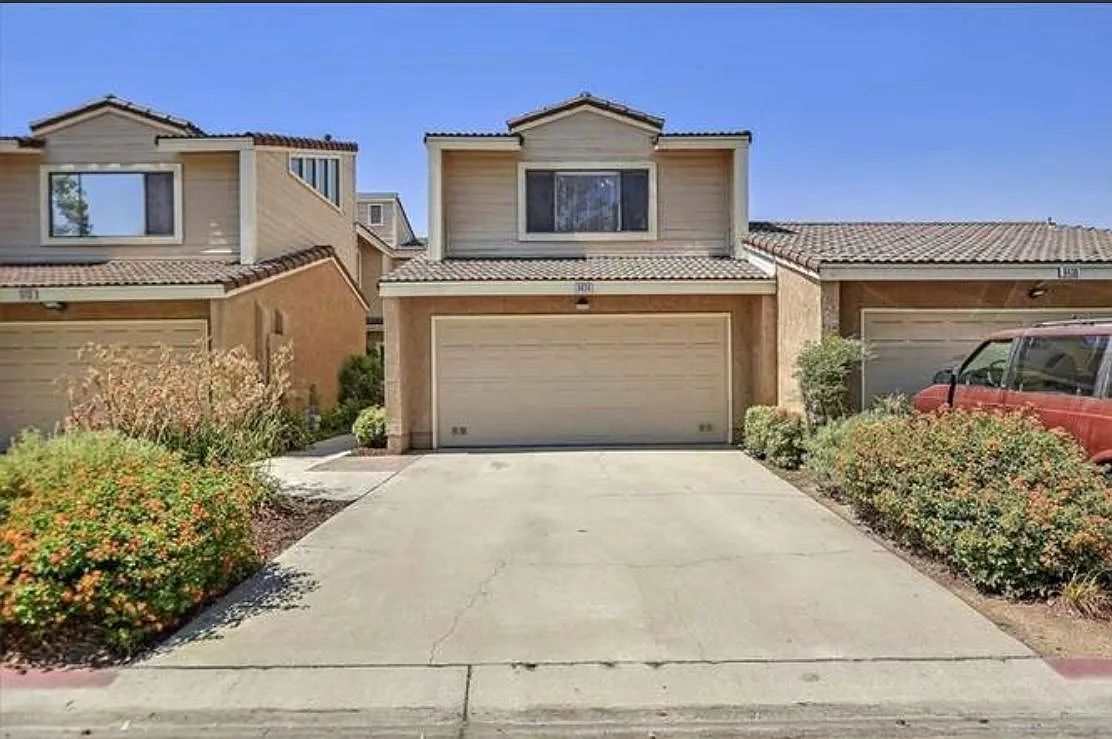 3 bed, 1601 sqft, $3,400 — Photo 1