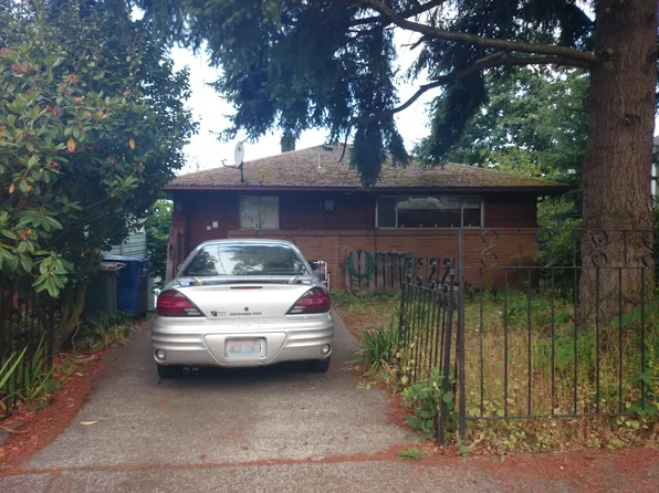 2557 12th Ave W, Seattle, WA 98119
