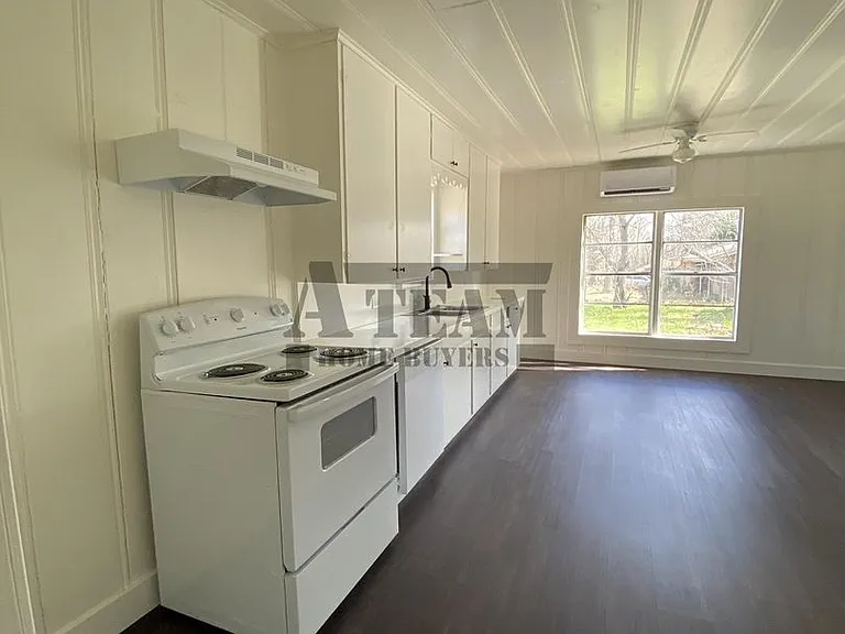 801 Walnut St — Photo 7