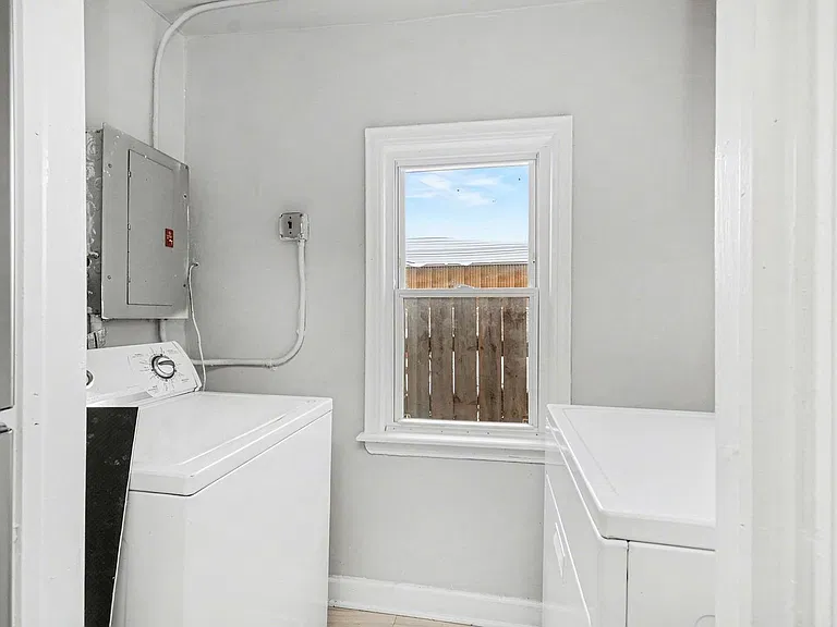 20801 Elroy Ave — Photo 12