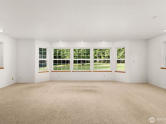 3rd image of 570 Wynooche Valley Road