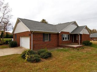 18805 Bluff Point Rd, Cornelius, NC 28031