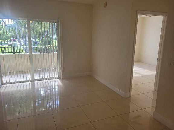 5th image of 2304 Belmont Ln