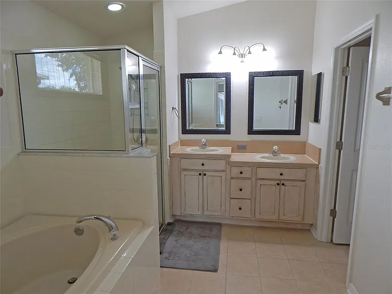 6367 Bridgecrest Dr — Photo 17