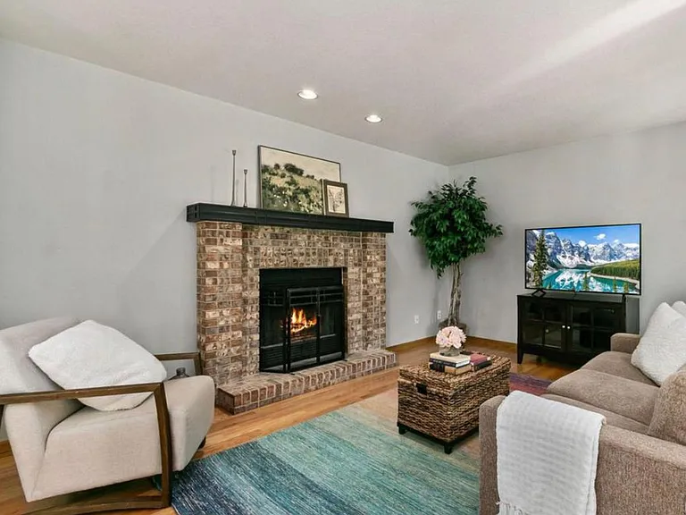 5200 McMurry Ave — Photo 6