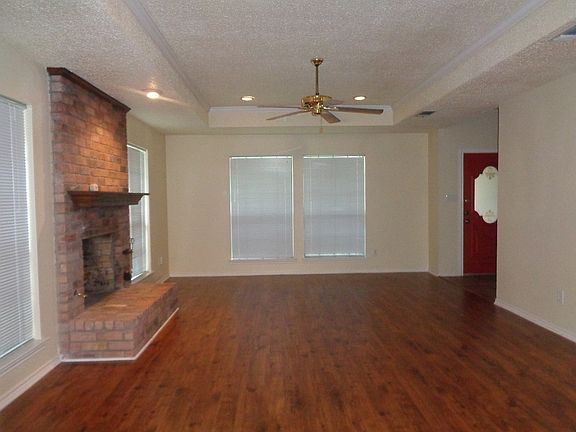 3rd image of 1536 Gunnison Trl