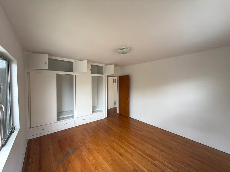1042 S Sherbourne Dr #4 — Photo 16