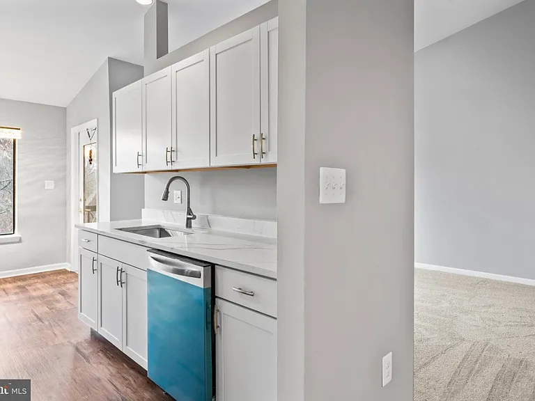 9553 Battery Heights Blvd #402 — Photo 30