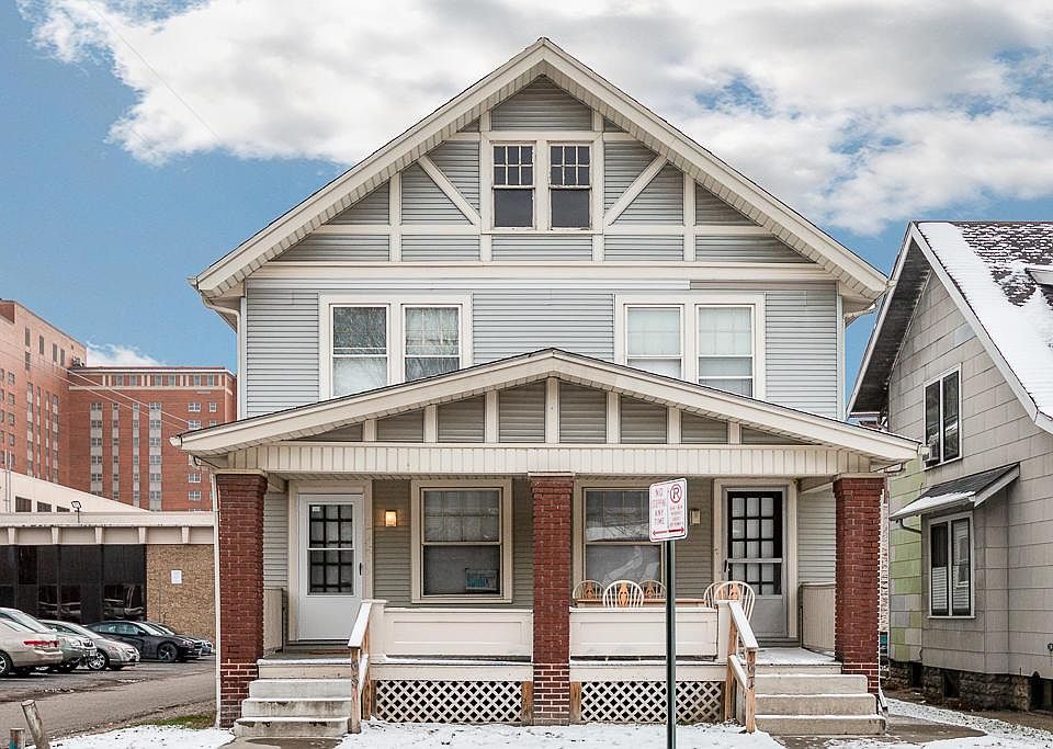 1st image of 65 W Norwich Ave