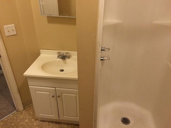 Bathroom Sink & Shower