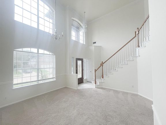 4th image of 18807 Harbor Key Cir