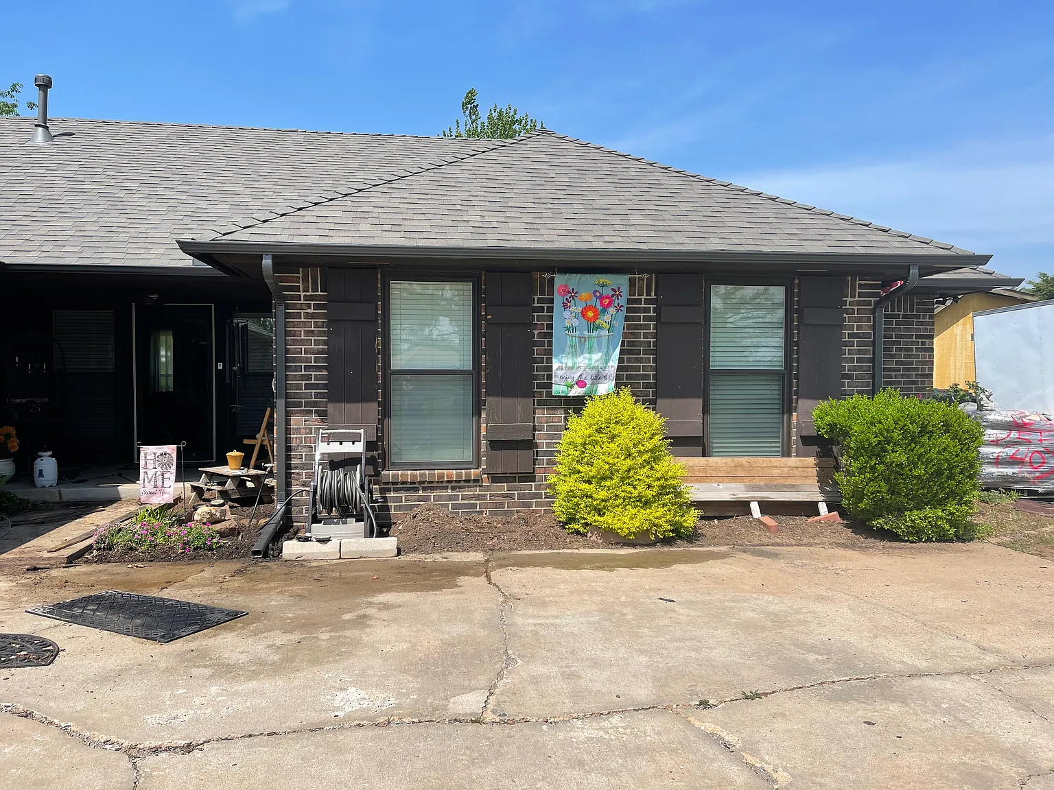 3 bed, 1964 sqft, $2,800 — Photo 2