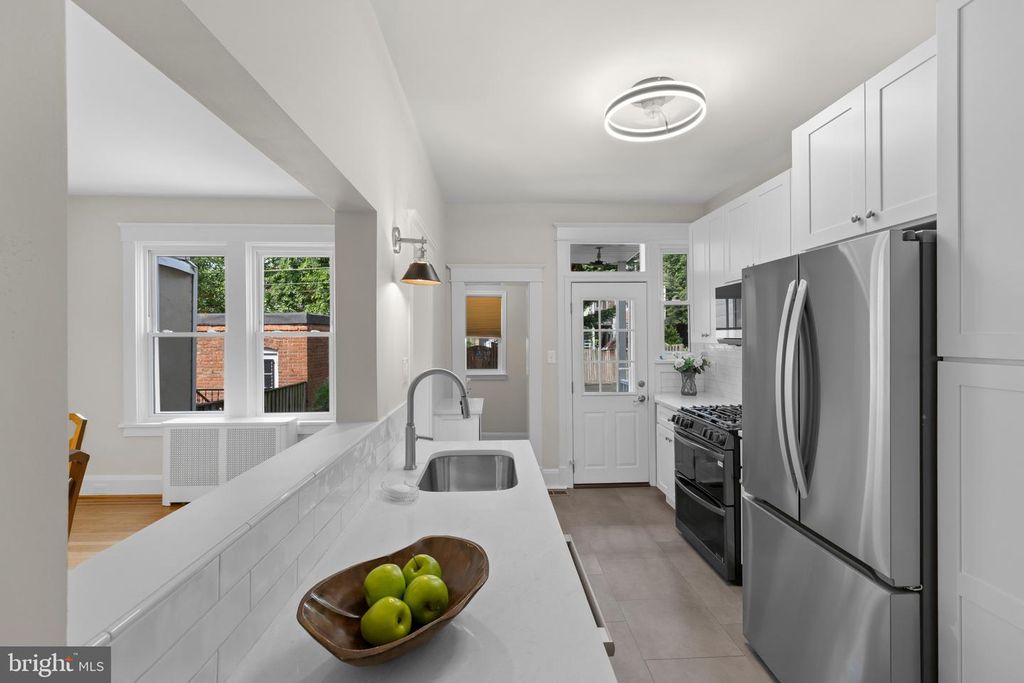 2924 Wyman Pkwy, Baltimore, MD - View 5